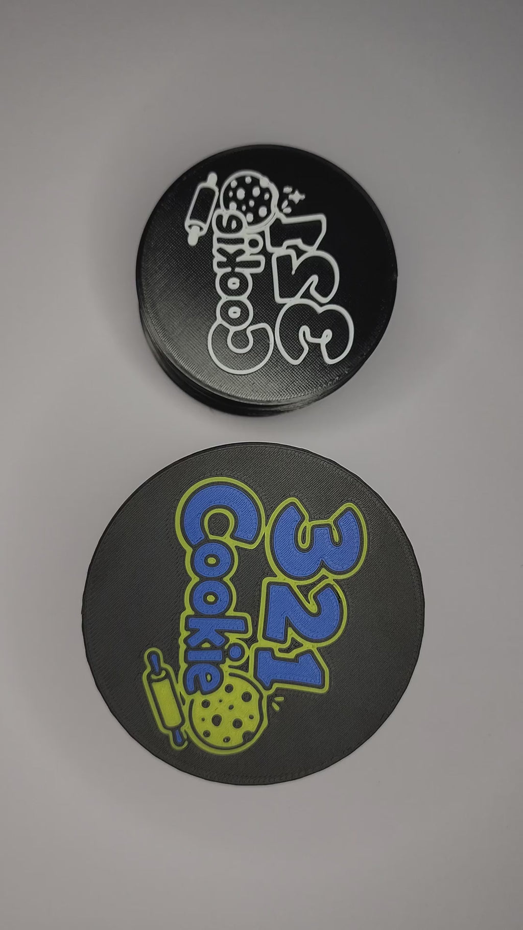 Video: placing stamp discs into the 12-Disc Case