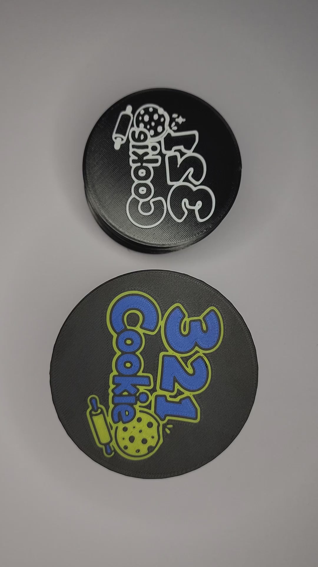 Video: placing stamp discs into the 12-Disc Case